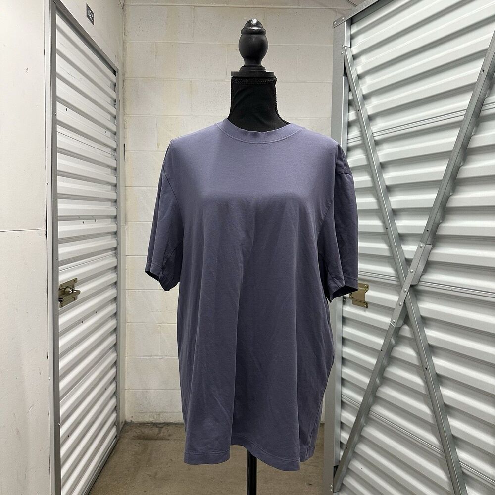 Lululemon Men’s Large Purple Crewneck Short Sleeve T-Shirt Athletic Casual Tee